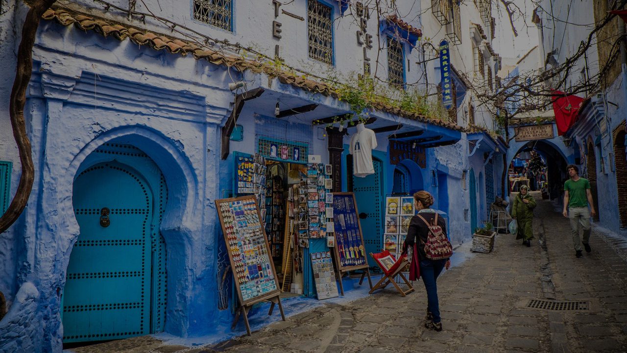 Genevieve-Hathaway_Morocco_Chefchaouen_Medina-streets_1 copie